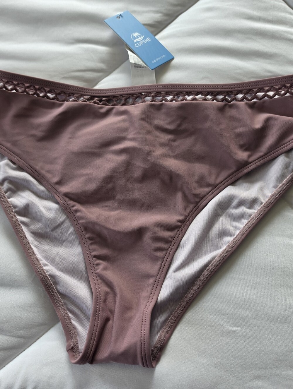 Cupshe NWT Mauve Stretch Bikini Bottom Size M Geometric Cutout Trim New